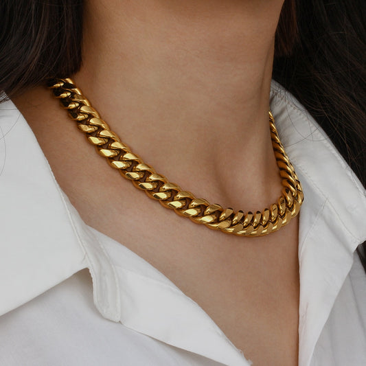 18k gold cuban link chain, hypo-allergenic, water proof, sweat proof, and tarnish free. Made for everyday wear.